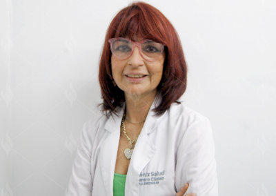 MARÍA MORENO, Otorrinolaringologo